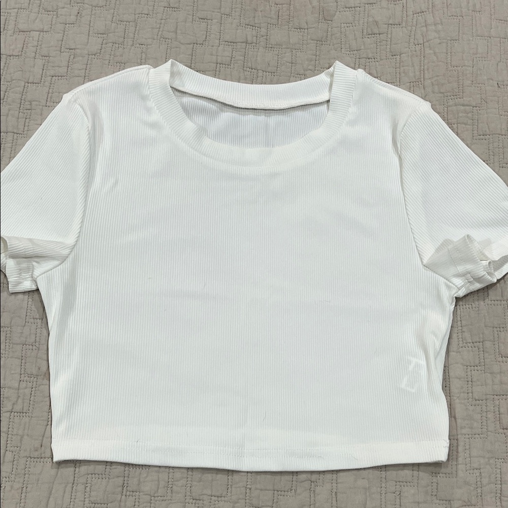 SHEIN White Ribbed Crop Top